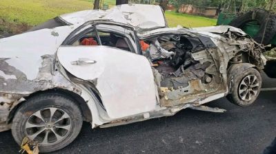 গাছের সঙ্গে  প্রাইভেটকারের ধাক্কায় নিহত ১