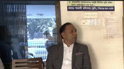 প্রতিমন্ত্রী ভূমি অফিসে গিয়ে দেখলেন কর্মকর্তারা কেউ আসেনি