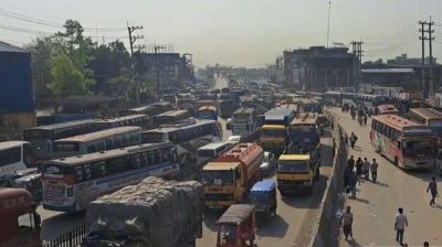 গাজীপুরে ঘরমুখো মানুষের ভিড়: মহাসড়কে তীব্র যানজট