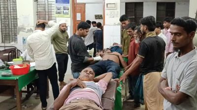 নড়াইলে সংঘর্ষ - গুলি, অহত ২৫