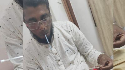 কুয়াকাটা মৎস্যজীবী দল নেতার ইয়াবা সেবনের ভিডিও ভাইরাল