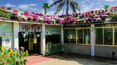 ভ্রমণ পিপাসুদের রসনা তৃপ্তিতে কক্সবাজারের ‘পালংকি রেস্তোরাঁ’  