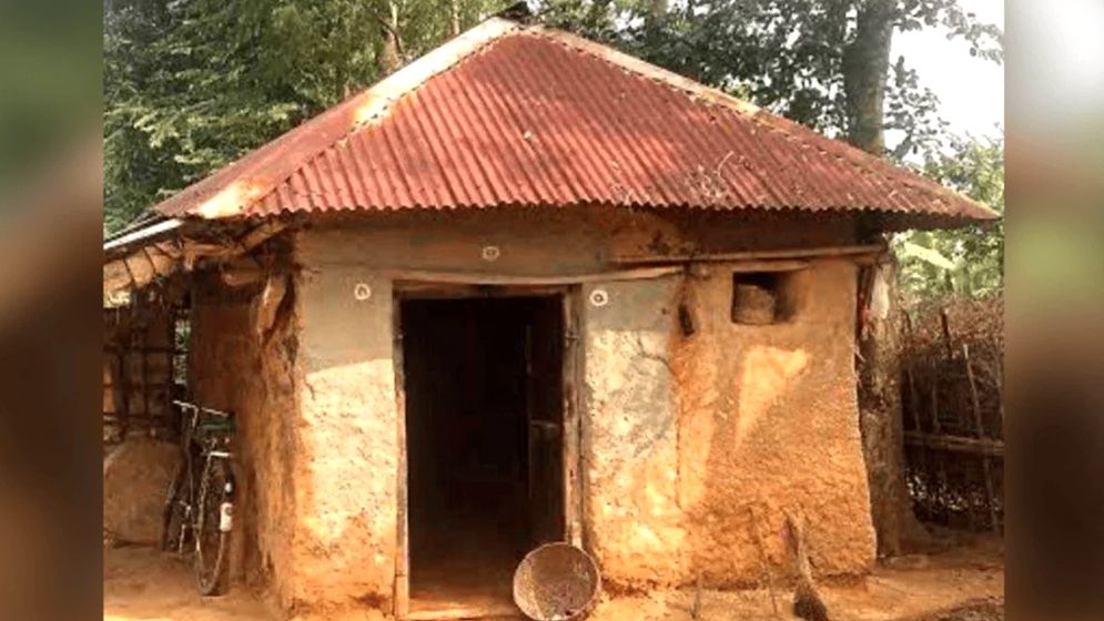 গোয়ালঘর থেকে উদ্ধার হলো দেড় হাজার লিটার পেট্রল-অকটেন  