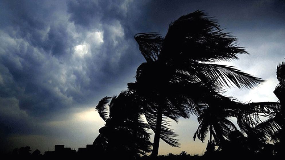 ৪ জেলায় ৮০ কিলোমিটার বেগে ঝড়ের আভাস  