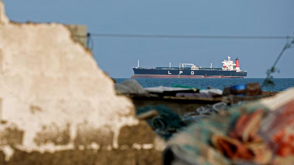 যে কারণে বিভিন্ন দেশকে যুদ্ধজাহাজ পাঠানোর আহ্বান জানালেন ট্রাম্প