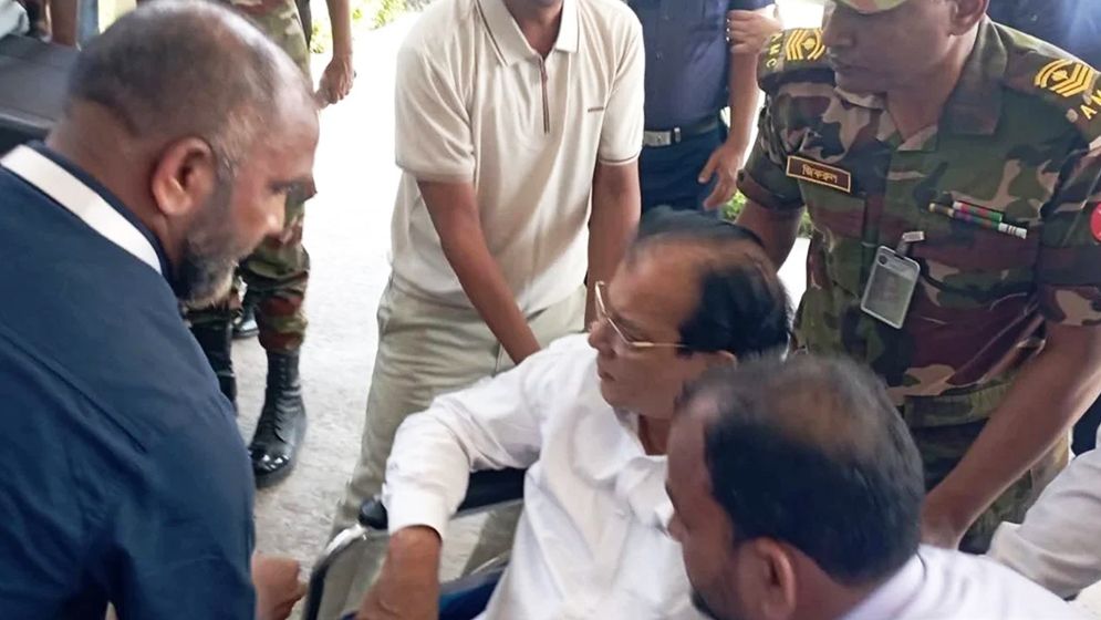 ত্রাণমন্ত্রী আসাদুল হাবিব দুলু হাসপাতালে ভর্তি