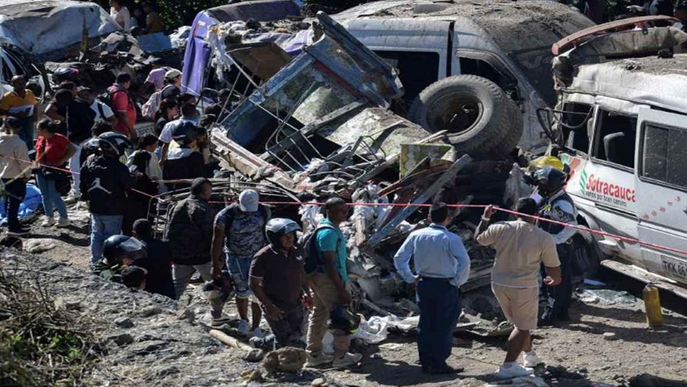 কলম্বিয়ায় ভয়াবহ বোমা হামলায় নিহত ১৪, আহত ৩৮  