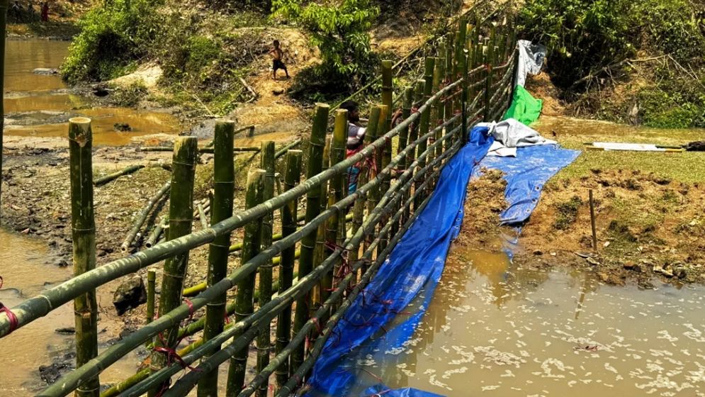 হালদায় দেওয়া হলো বাঁধ, পরে উচ্ছেদ