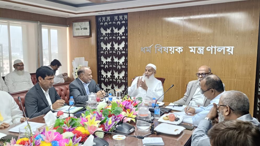 ‘হজযাত্রীদেরকে সর্বোত্তম সেবা নিশ্চিত করা সংশ্লিষ্ট সবার দায়িত্ব’