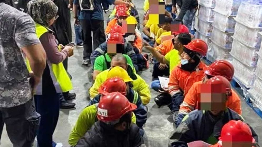 মালয়েশিয়ায় ৫৬ বাংলাদেশি অভিবাসী আটক