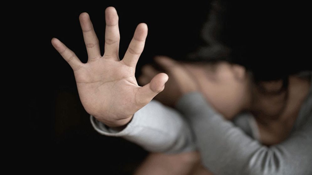 স্কুলে যাওয়ার পথে ছাত্রীকে তুলে নিয়ে ধর্ষণ, মুমূর্ষু অবস্থায় হাসপাতালে ভর্তি  