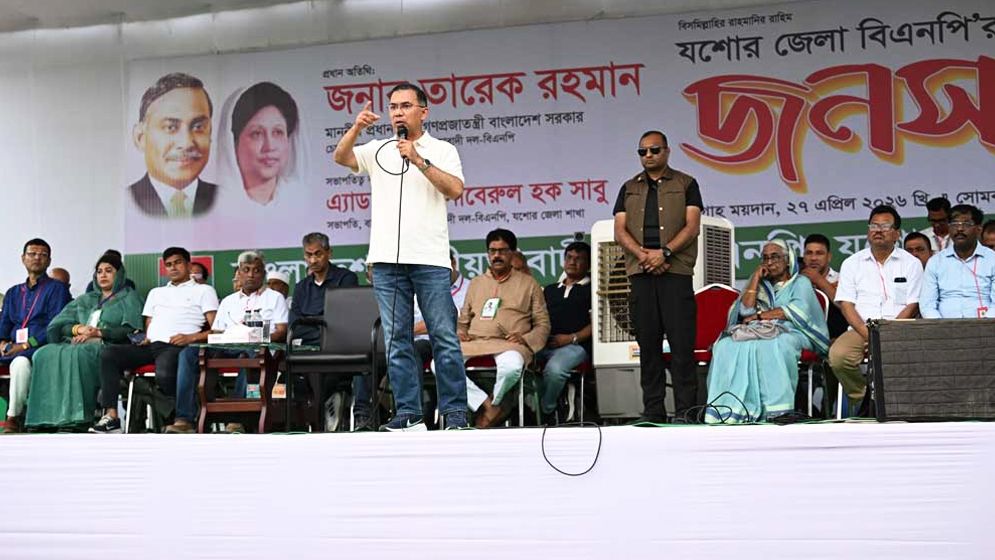 একটি পক্ষ একাত্তরের মতো বিভ্রান্তি তৈরির চেষ্টা করছে