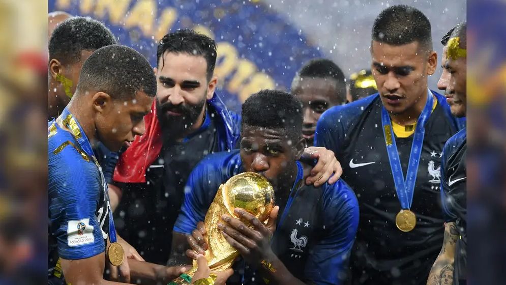 জন্ম এক দেশে, বিশ্বকাপ জয়ের গৌরব অন্য দেশের হয়ে