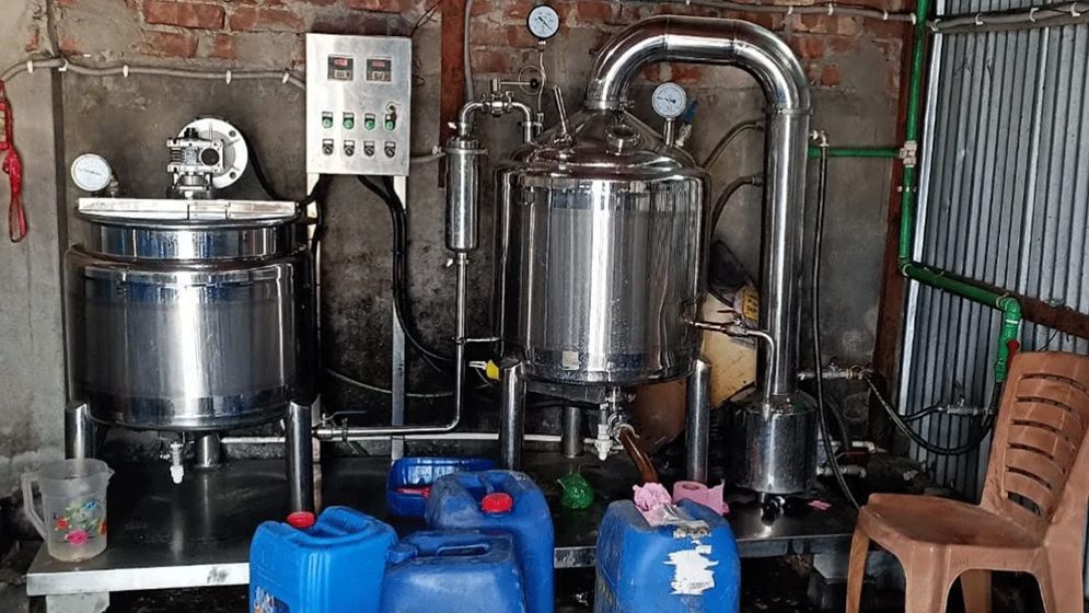 এক লাখ কেজি ভেজাল মধু জব্দ