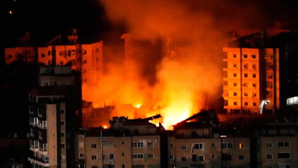 জুম্মার দিন মধ্যপ্রাচ্যজুড়ে সাইরেনের শব্দ