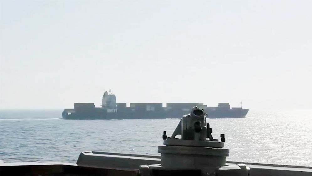 হরমুজ প্রণালিতে ইরানি জাহাজ জব্দ করল মার্কিন বাহিনী