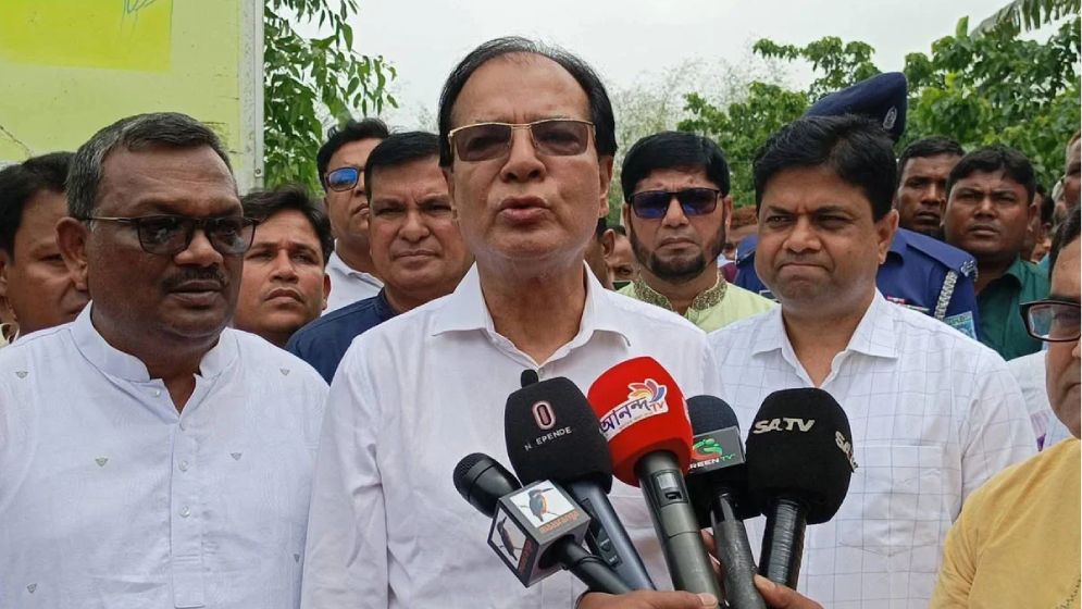 যুদ্ধের কারণে অর্থনীতিতে চাপ ও জ্বালানি সংকট দেখা দিয়েছে