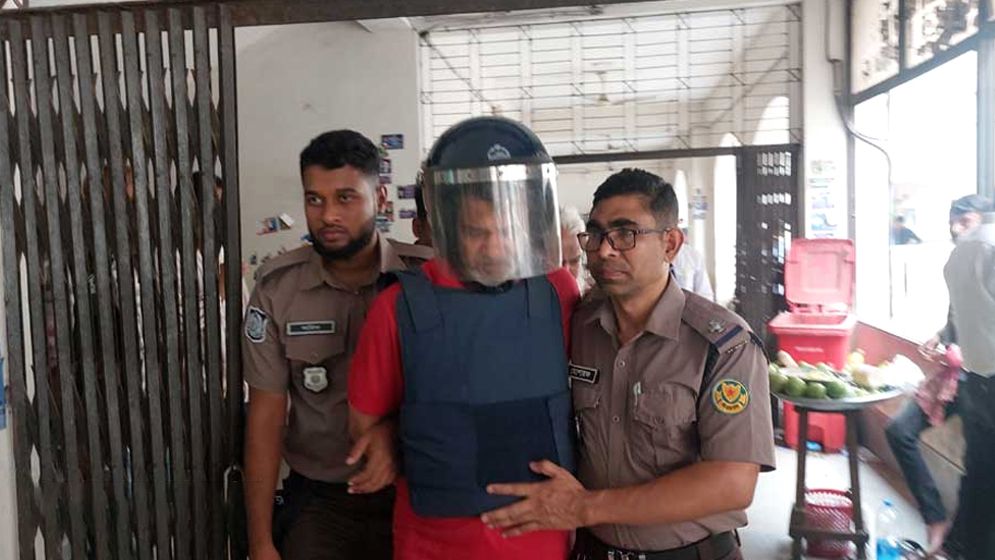 আদালতে অস্ত্রের ‘বিক্রেতা’ হেলালের জবানবন্দি 