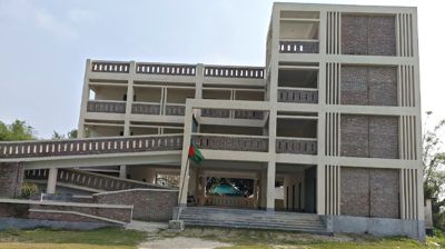 উদ্বোধনের আগেই ফাটল সোয়া দুই কোটির ভবনে, আতঙ্ক