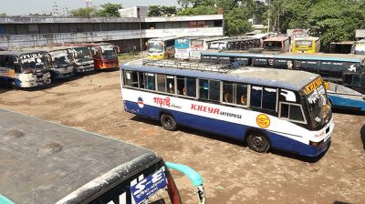 কুষ্টিয়া থেকে অনির্দিষ্টকালের জন্য বাস চলাচল বন্ধ