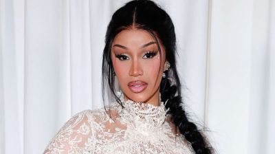 গায়িকার হারানো ক্রেডিট কার্ড থেকে মুহূর্তেই উধাও ৭৩ লাখ টাকা 