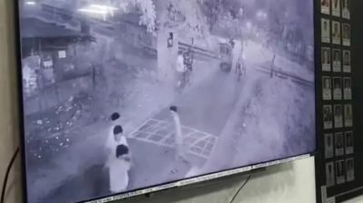 রাবিতে প্রকাশ্যে ধূমপান করতে নিষেধ করায় সিনিয়রের ওপর হামলা  