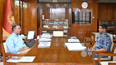 প্রধানমন্ত্রীর সঙ্গে বিমান বাহিনী প্রধানের সৌজন্য সাক্ষাৎ  