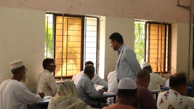 পরীক্ষা কেন্দ্রে শিক্ষামন্ত্রীর ঝটিকা পরিদর্শন  