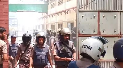 গাজীপুরে পাওনা টাকার দাবিতে বিক্ষোভ, সংঘর্ষে আহত ৩০