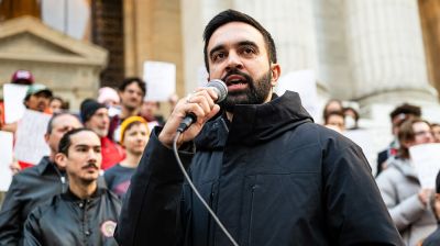  ইরানে শাসন পরিবর্তনে বিলিয়ন ডলার খরচ ট্রাম্পের