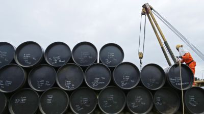 জ্বালানি সরবরাহ বাড়াতে তেল ছাড়ছে যুক্তরাষ্ট্র