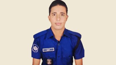 নিজের অস্ত্রের গুলিতে পুলিশ সদস্য নিহত 