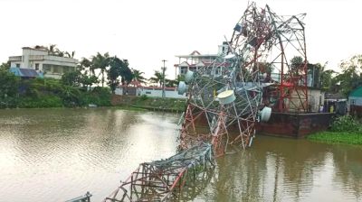কালবৈশাখী ঝড়ে ভেঙে পড়ল মোবাইল টাওয়ার