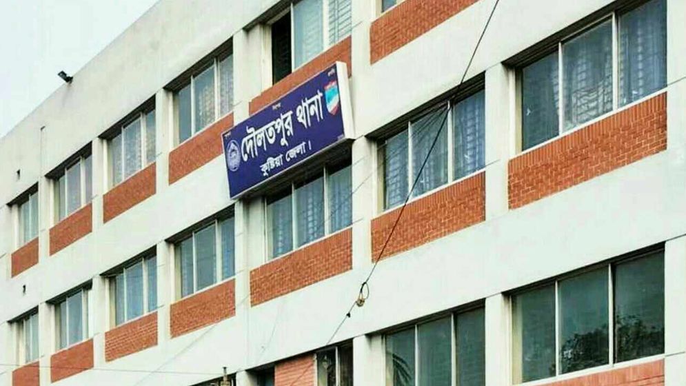 ‘পীর’ হত্যা মামলায় এবার স্কুলছাত্র গ্রেপ্তার