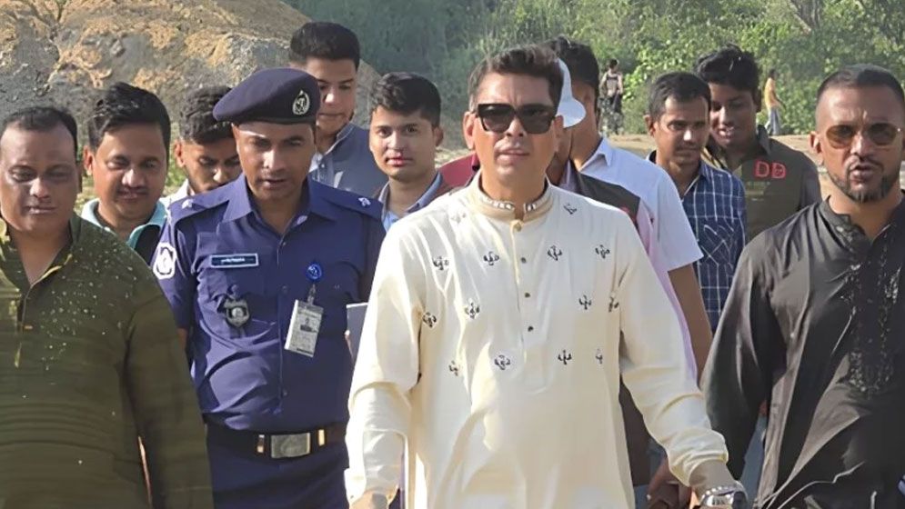 ‘কোনো বাপের বেটার ক্ষমতা নেই এখানে কিছু করার’
