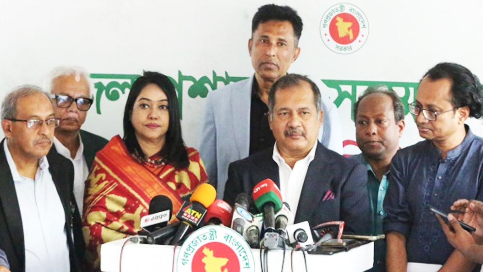 ডিজিটাল গণমাধ্যমের সঙ্গে তাল মেলাতে ডিসিদের প্রস্তুত হওয়ার পরামর্শ