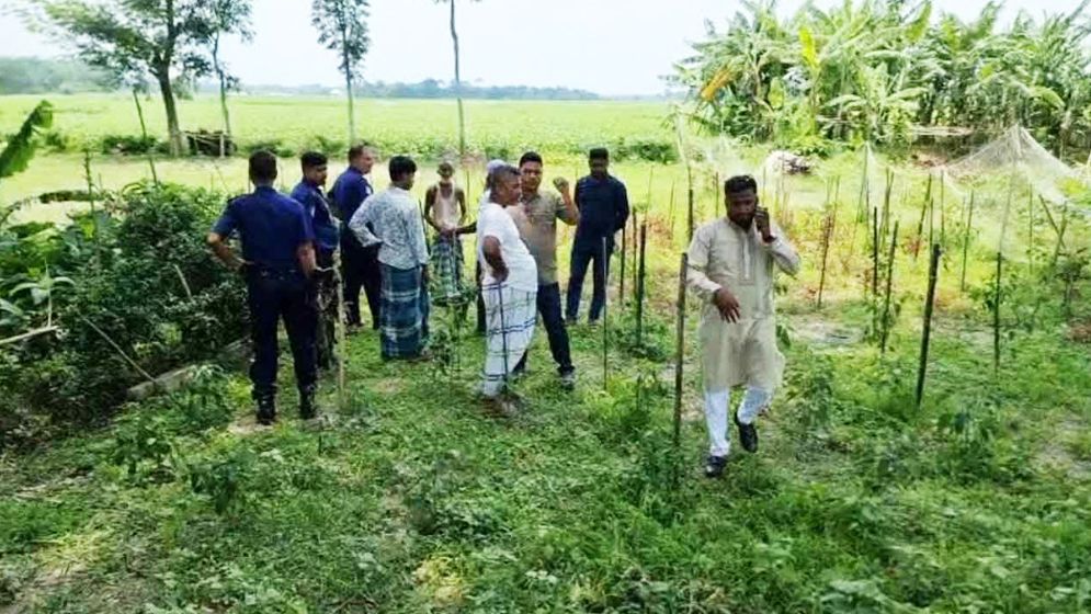 মরিচ ক্ষেতে পড়ে থাকা ককটেল বিস্ফোরণে শিশুর কবজি বিচ্ছিন্ন