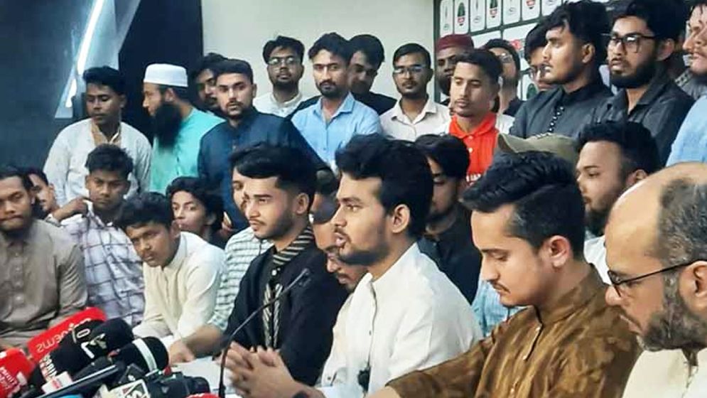 তারেক রহমান এরশাদের মতো রাষ্ট্র পরিচালনা করতে চাচ্ছেন