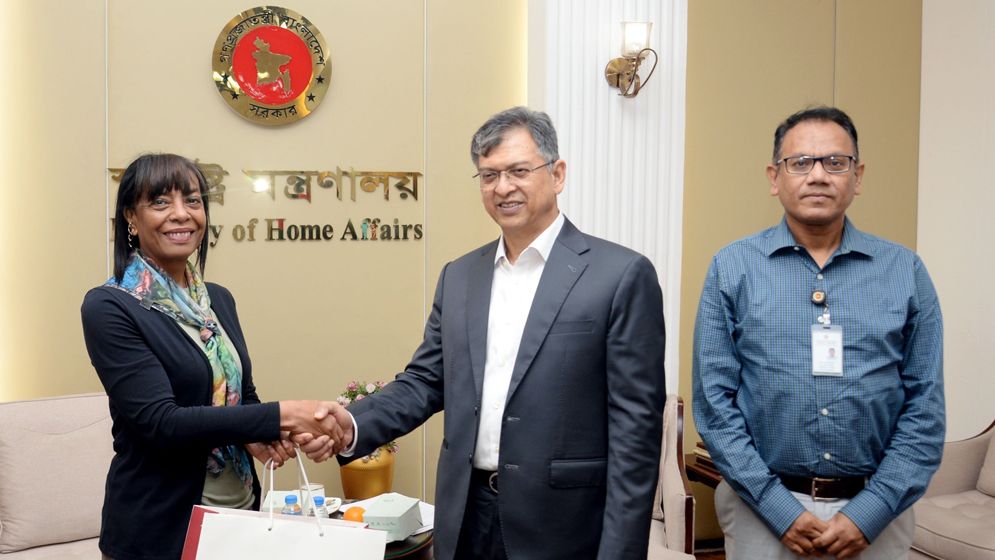 রোহিঙ্গা সংকট জাতীয় নিরাপত্তার জন্য হুমকিস্বরূপ