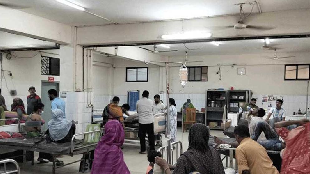 পশুর আঘাতে হাসপাতালে ভর্তি ২০১