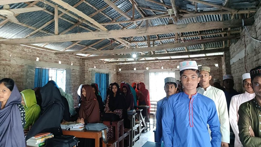 বৃষ্টি মানেই ছুটি, ভবনহীন পাঁচভুলোট মাদ্রাসার করুণ চিত্র