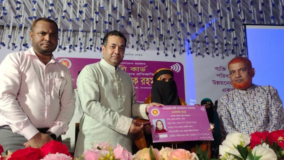 আর্থিক লেনদেন নিষেধ করলেন তথ্য প্রতিমন্ত্রী 