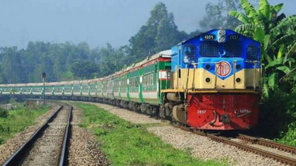ঈদে ট্রেনে নারীদের জন্য পৃথক কামরা বরাদ্ধ রাখার নির্দেশ