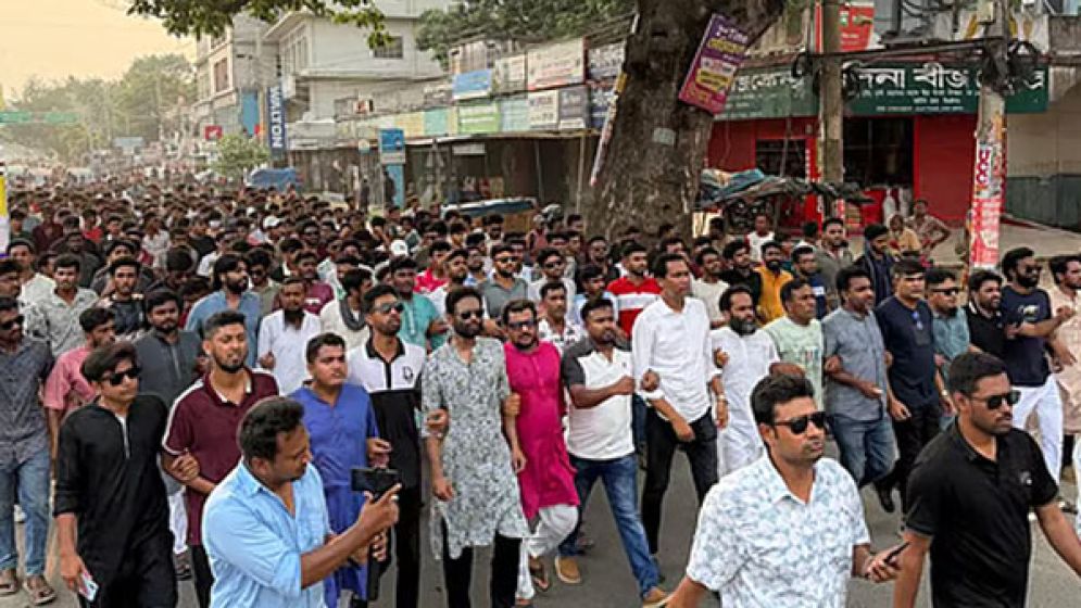 মব সৃষ্টির অভিযোগে নাসীরুদ্দীনকে পুলিশ হেফাজতে নেওয়ার দাবি ছাত্রদলের  