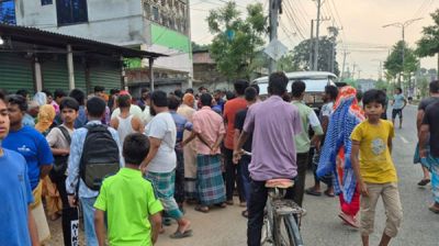 মোটরসাইকেল নিয়ন্ত্রণ হারিয়ে প্রাণ গেলো ২ বন্ধুর  