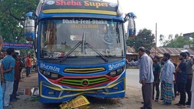 নিজ বাসের চাকায় পিষ্ট হয়ে বাস সুপারভাইজারের মৃত্যু