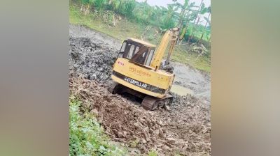 নগরকান্দায় থামছে না অবৈধ মাটি কাটার দৌরাত্ম্য