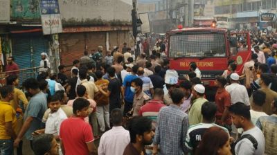 গুলিস্তানে জুতার গোডাউনের আগুন নিয়ন্ত্রণে