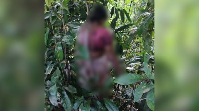 গলায় ফাঁস দেওয়া অবস্থায় নারীর মরদেহ উদ্ধার