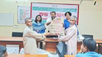 শরণখোলায় কৃষকদের জন্য বিনামূল্যে বীজ ও সার বিতরন শুরু